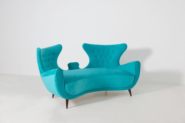 Boa Loveseat